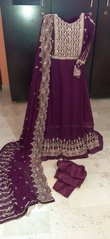 All dresses available. Bridal walima dress and casual dress. 9