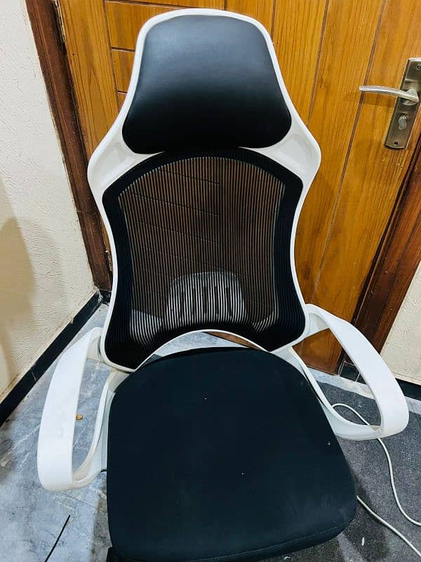 Gaming chair 1