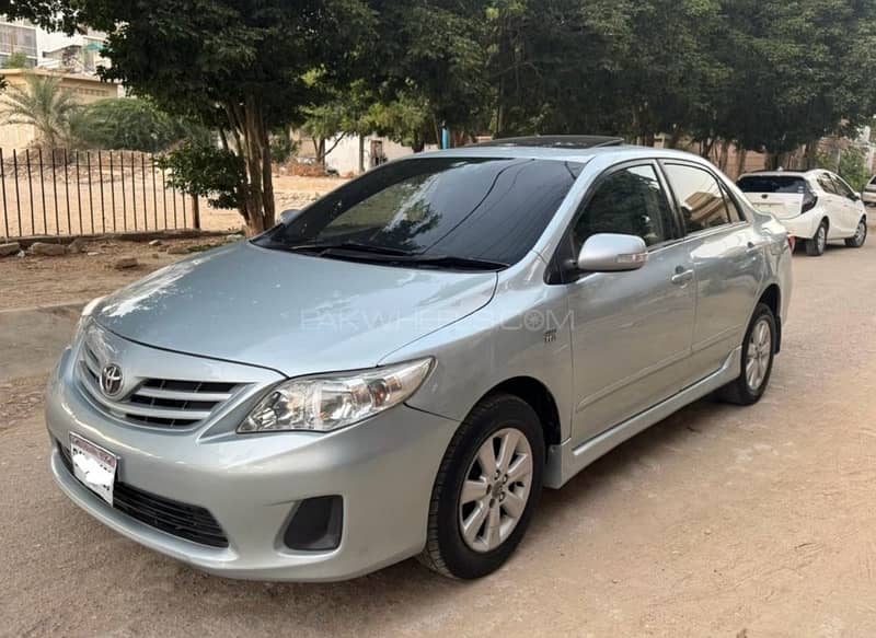 Toyota Corolla Altis 2013 3