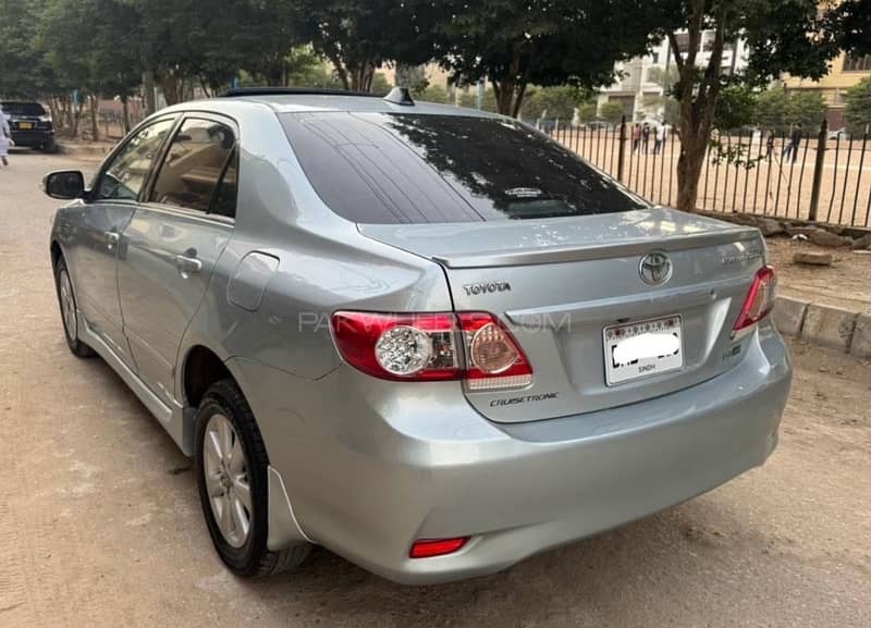 Toyota Corolla Altis 2013 6