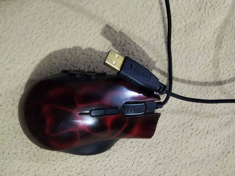 Razer Naga Gaming Mouse 1