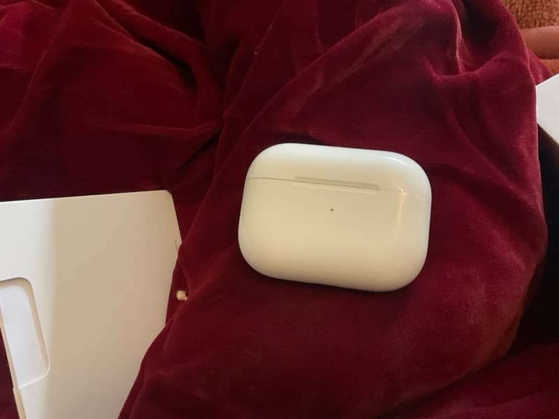 airpods pro (2nd generation) orignal apple 1