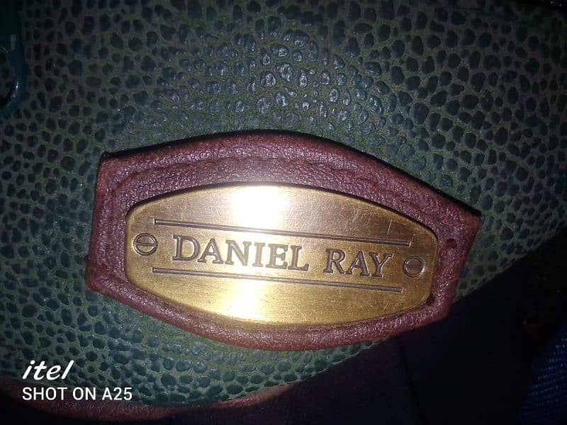 DANIEL RAY LEATHER 1