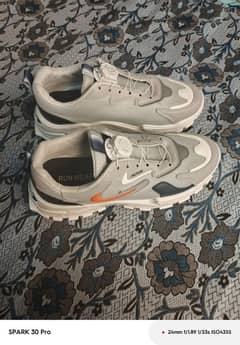 brand new shoes size 42/43 from UAE