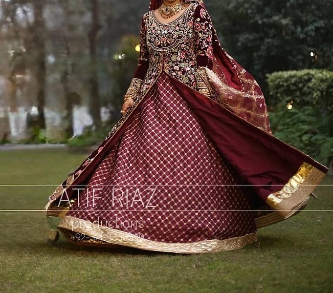 Bridal Wedding Dress - Lehna Velvet 0