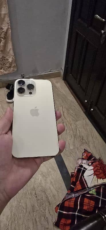 10/10 condition non pta  iPhone 14 Pro Max Gold cheap Price 1