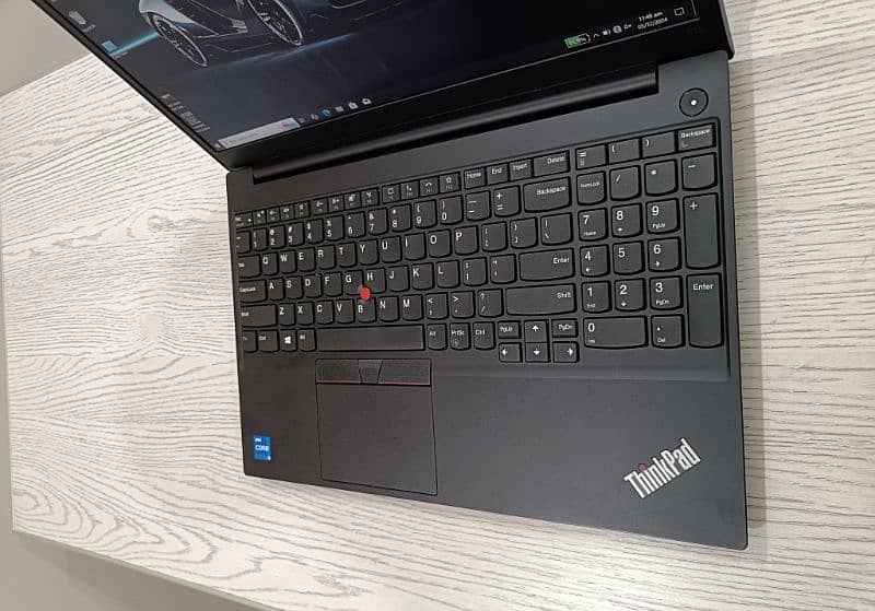 Lenovo Thinkpad E15 core i5 11th gen quadcore 15.6 inch 1080p Numpad 5