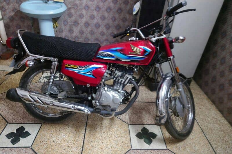 honda 125  10/10 condition 0