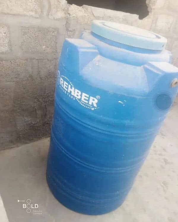 water tanki 2000 ltr in 5 star dantal college plz add details parhen 2