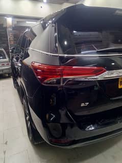 Toyota Fortuner V 2019