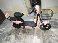 Rechargeable electric Scooty