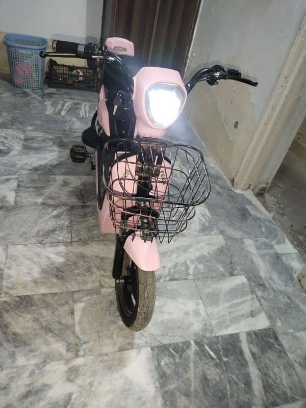 Rechargeable electric Scooty 2