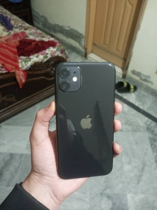 IPhone 11 Black 64gb In Lush Condition 2