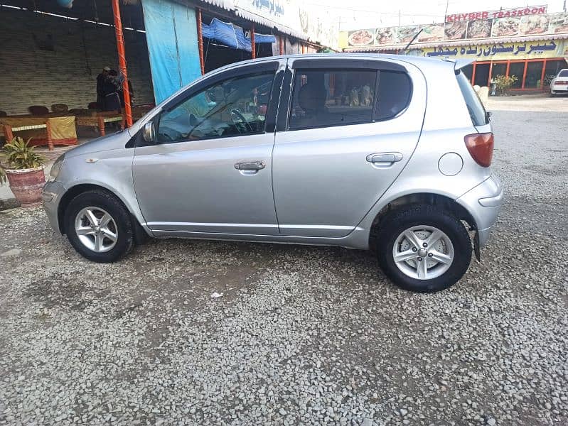 Toyota Vitz 2004 1