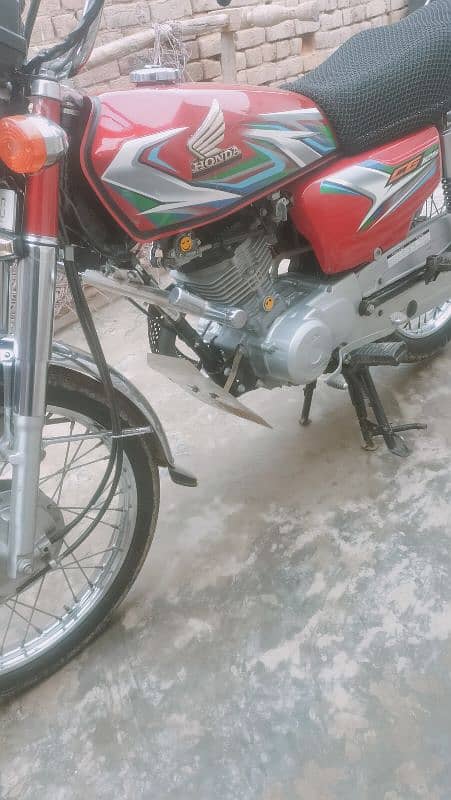 Honda 125_2023 model for sale. 03477178796contact . call/whatsap 4