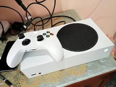 Xbox series S with Controller +500gb hard