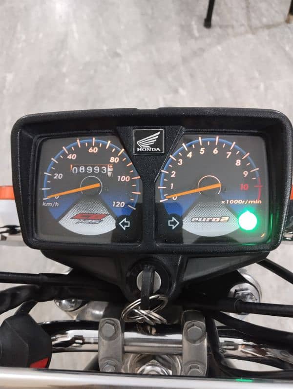 Honda cg 125 self start 2023 model 7