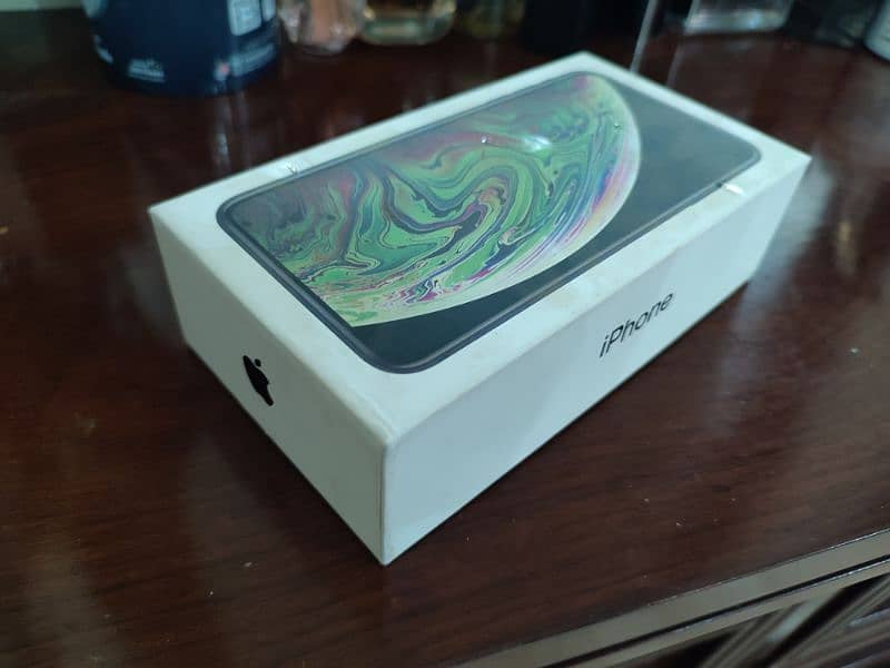 iPhone XS Max 64 GB PTA Approved 10