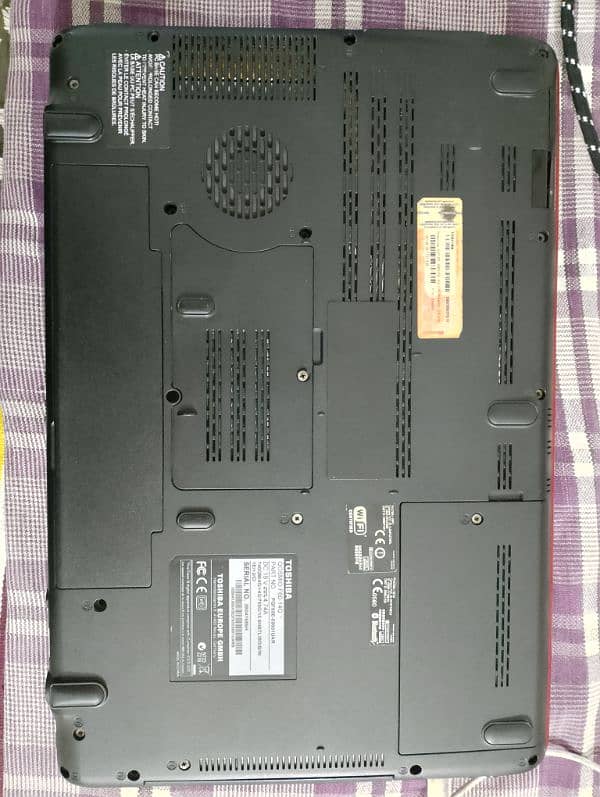 Toshiba Laptop For sale (Core i7) 10/9 condition 3