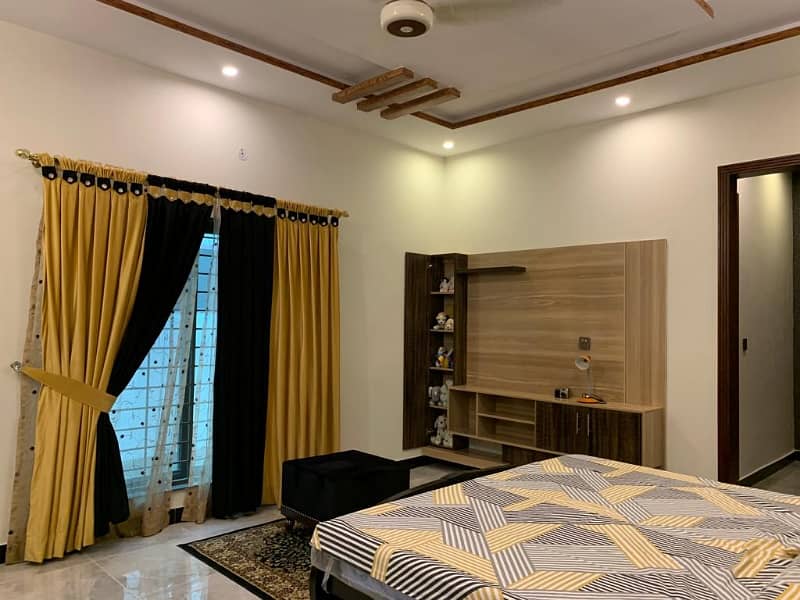 Kanal 3bed superb upper portion in wapda town 11