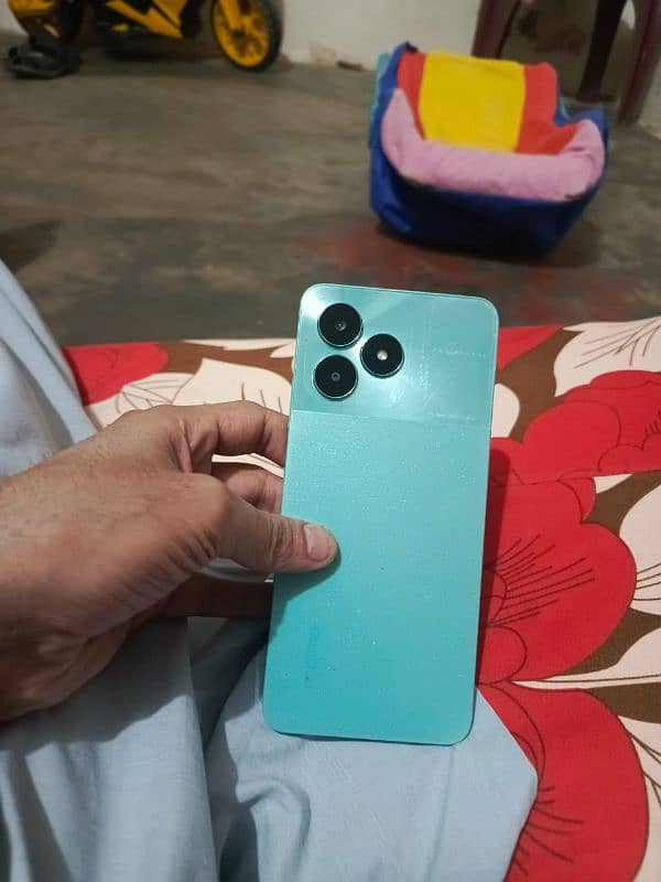 realme c51 4/64 2