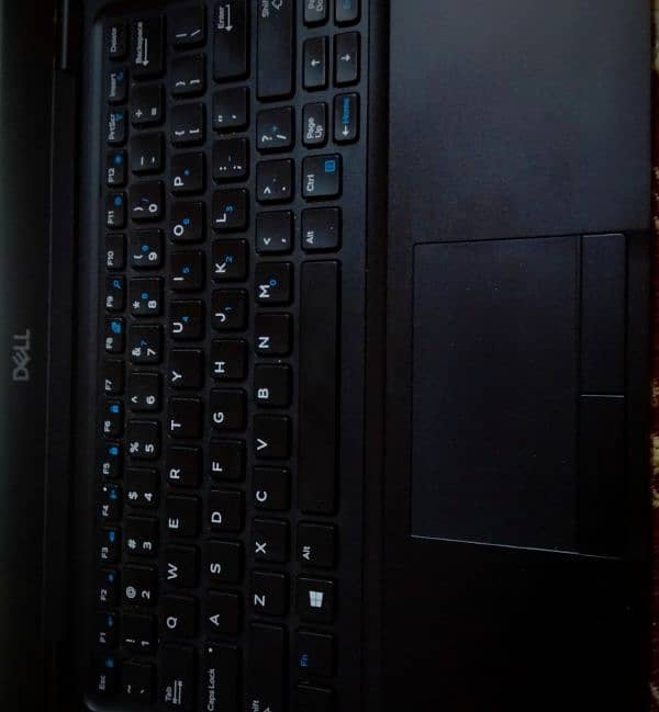 Dell Latitude 5490 Laptop for Sale - Excellent Condition 1