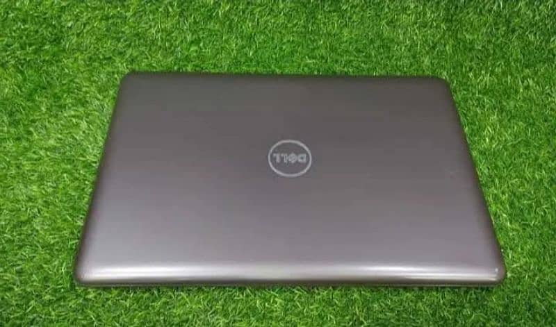 DELL Inspiron 5767 Intel Core i7 i7-7500U Laptop . . 0