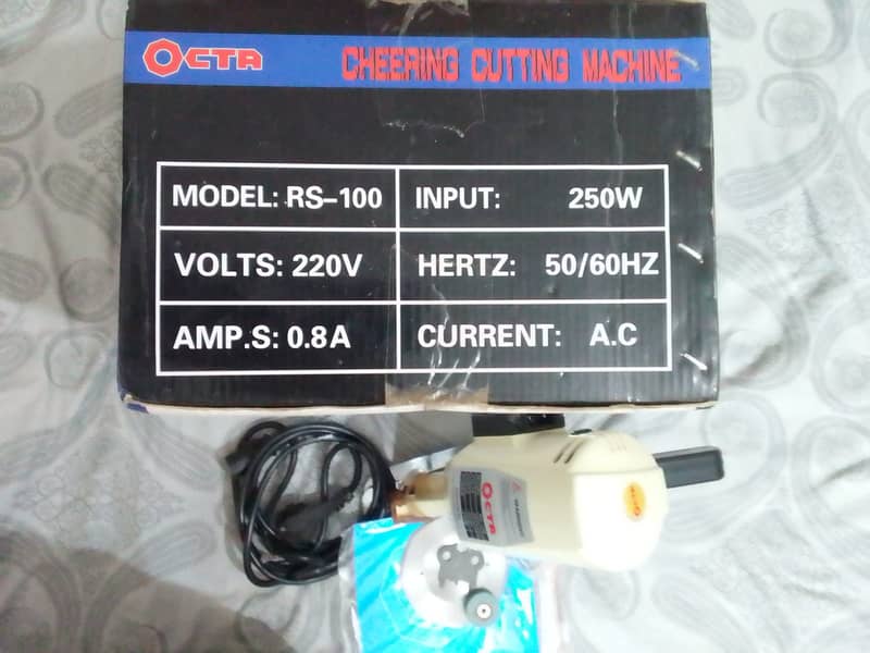 CLOTH CUTTING MACHINE 4