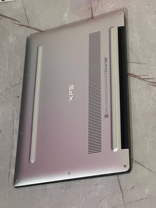 Dell XPS 13 7390 | Core i7 | 16GB RAM | 512GB SSD 8