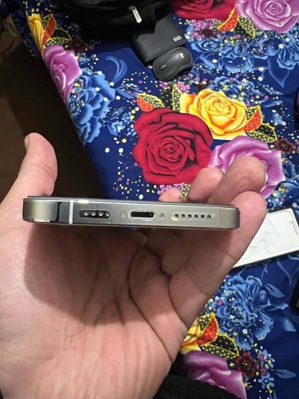 iPhone 13 pro max silver 256 1