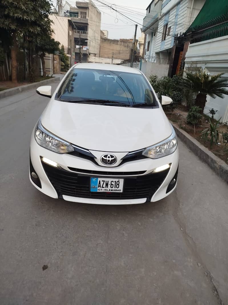 Toyota Yaris 1.5 ativ 1