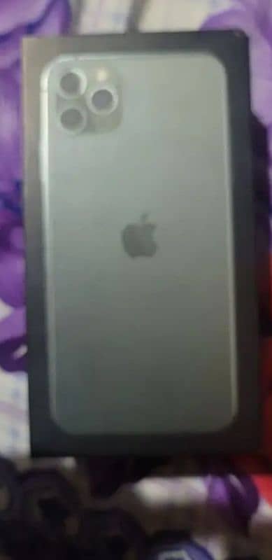 IPHONE 11 PRO MAX MINOR CRACK IN SCREEN BUT LED OK PTA APPROVED 256GB 10