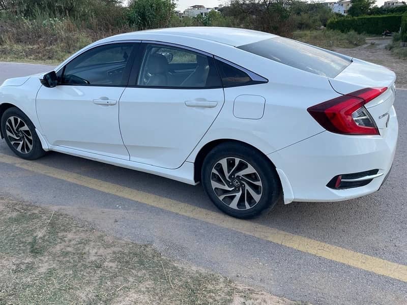 Honda Civic Oriel Ug 2016 3