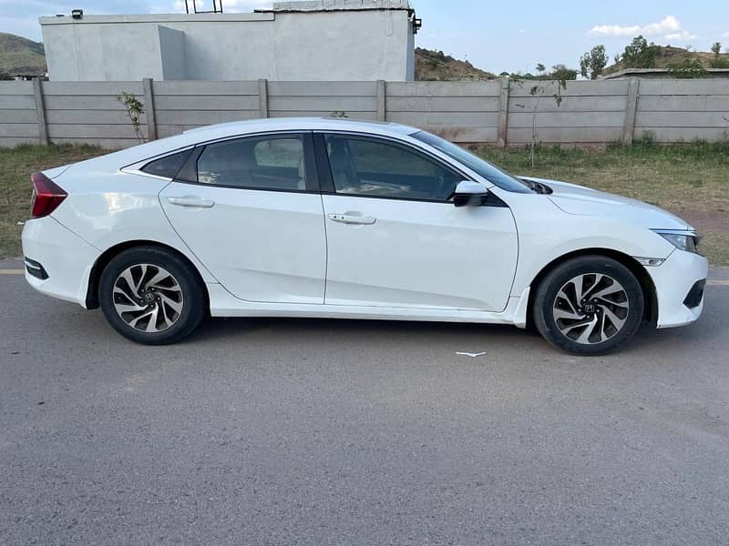 Honda Civic Oriel Ug 2016 5