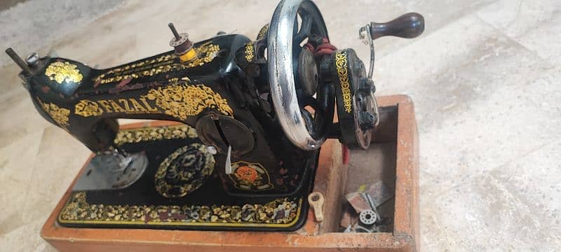 Sewing machine for sale 3