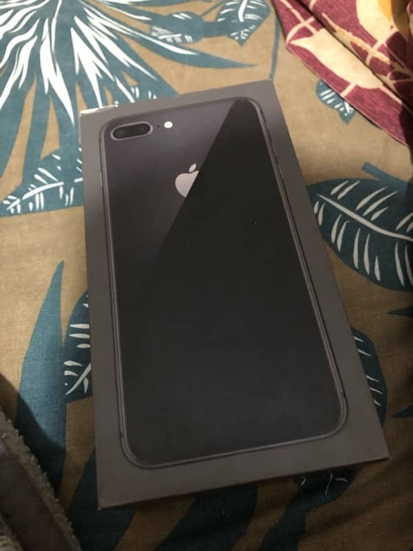 iPhone  8 plus 64gb 7