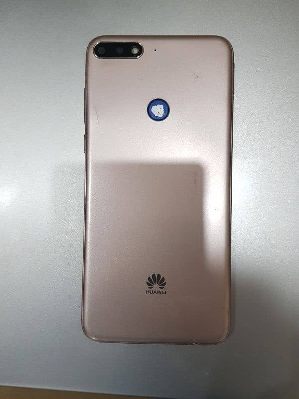 Huawei Y7 2018 4