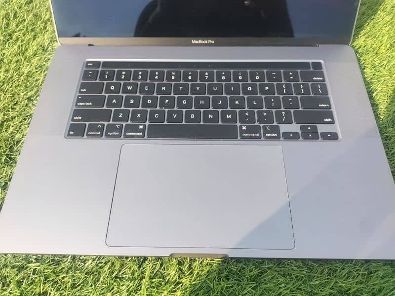 MacBook pro 2119(16inch)i7 16/512 0