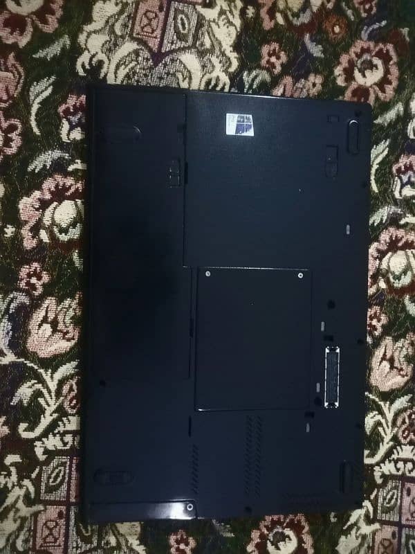 Lenovo Laptop For sale with orginal charger 3