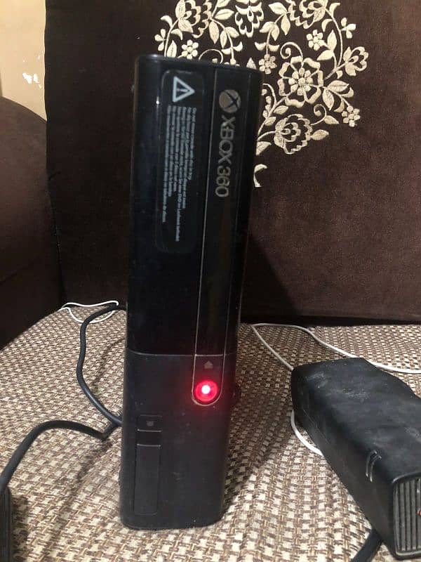 XBOX 360 SLIM FOR SELL 1