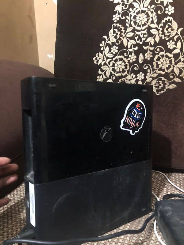 XBOX 360 SLIM FOR SELL 2