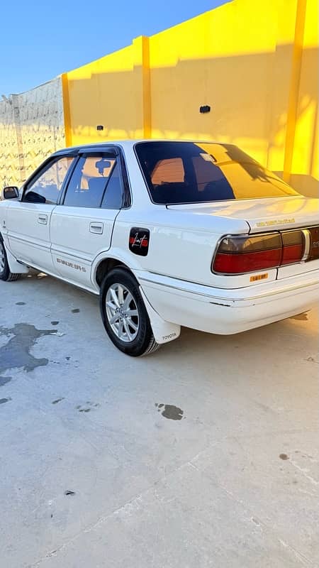 Toyota Corolla 1991 3