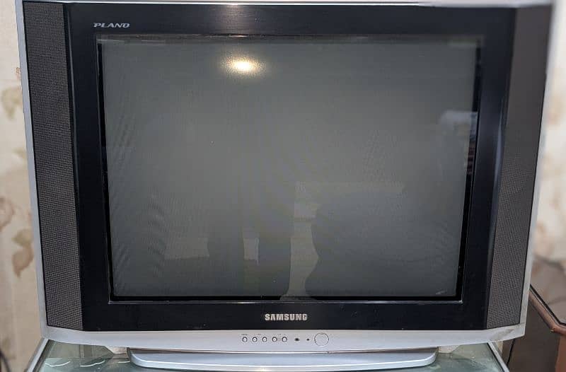 Urgent for sale Samsung Tv 3