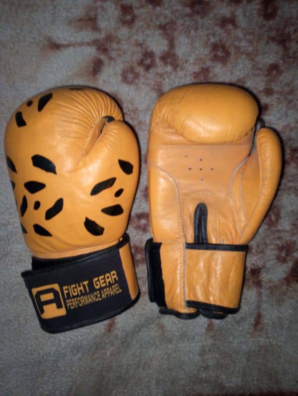 boxing gloves 3