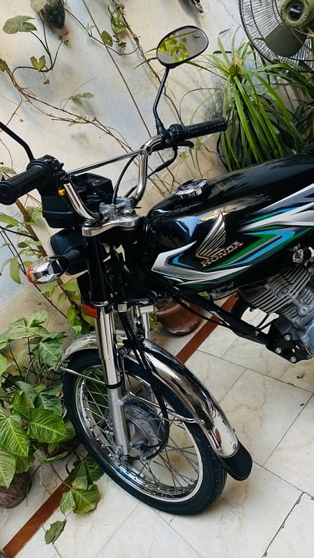 Honda Cg 125 22/23 All punjab Fresh Condition Biometric available 1