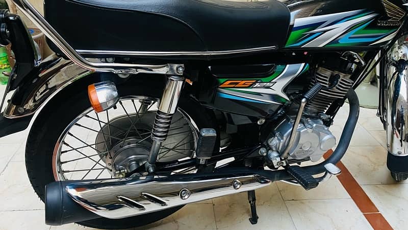 Honda Cg 125 22/23 All punjab Fresh Condition Biometric available 8