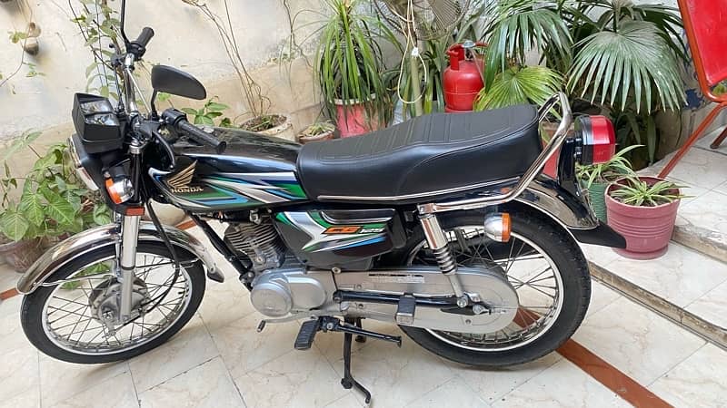 Honda Cg 125 22/23 All punjab Fresh Condition Biometric available 12