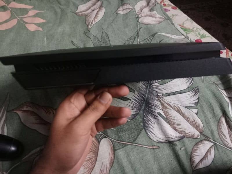 Ps4 slim sealed machine 2