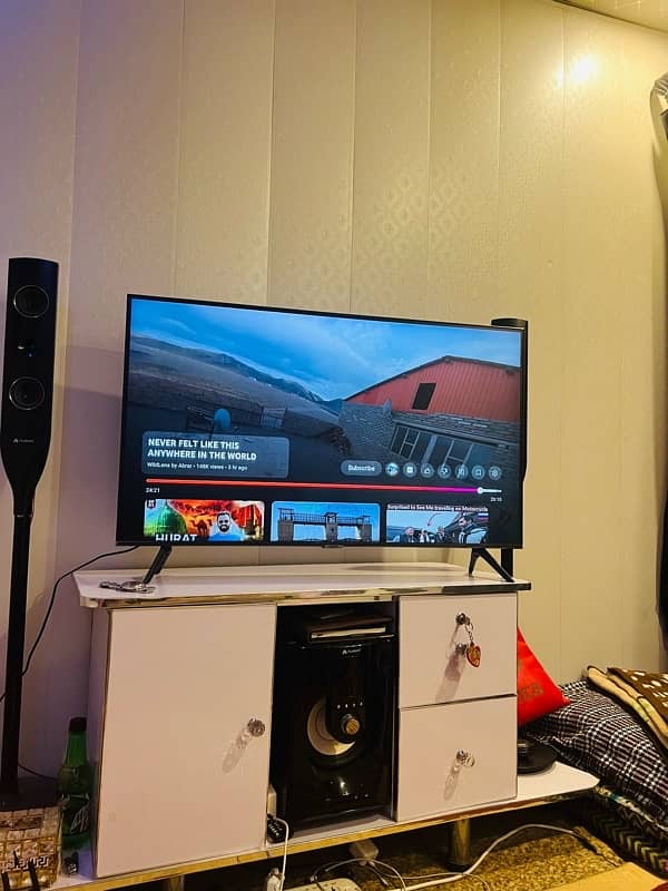 Samsung Smart TV 4K with Audionic Speakers RB-95 0