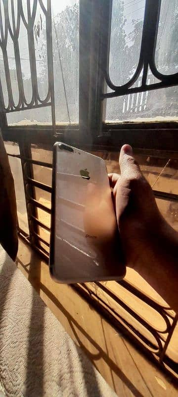 PHONE 7 PLUS 128GB CONDITION 10/10 1